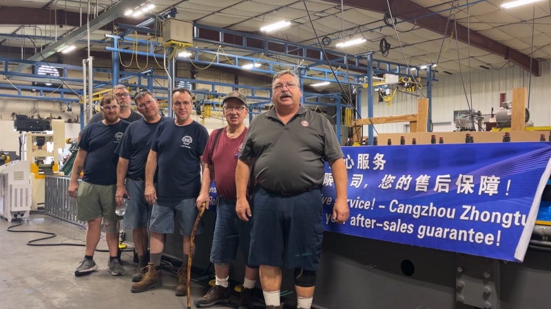 從滄州到美國跨越重洋顯實力:中拓龍骨機美國調(diào)試成功,客戶贊其穩(wěn)定,專業(yè)服務(wù)與過硬品質(zhì)贏贊譽 從滄州到美國跨越重洋顯實力:中拓龍骨機美國調(diào)試成功,客戶贊其穩(wěn)定,專業(yè)服務(wù)與過硬品質(zhì)贏贊譽