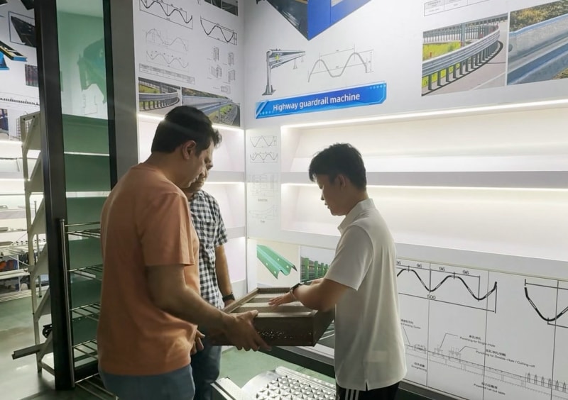 青春賦能中巴合作！中拓 00 后外貿(mào)員憑專業(yè)破局 解鎖冷彎成型設(shè)備海外合作新場(chǎng)景